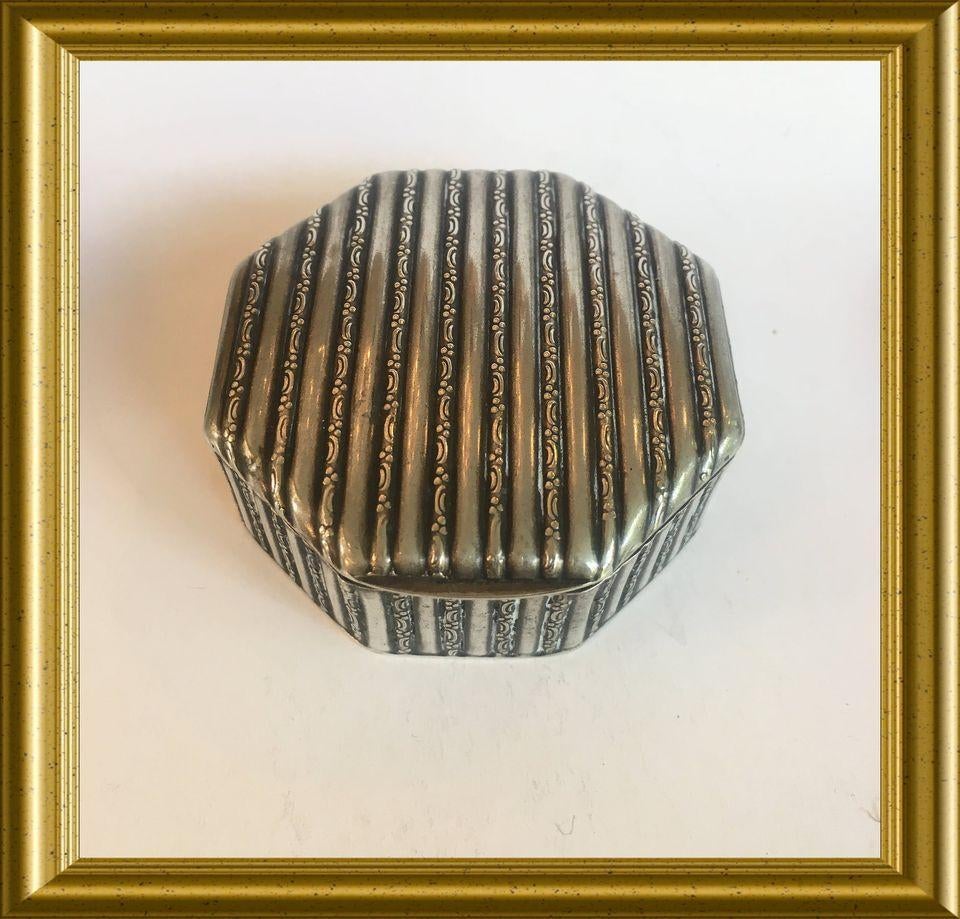 Art deco octogonaal klein doosje, Antiek en Kunst, Ophalen of Verzenden
