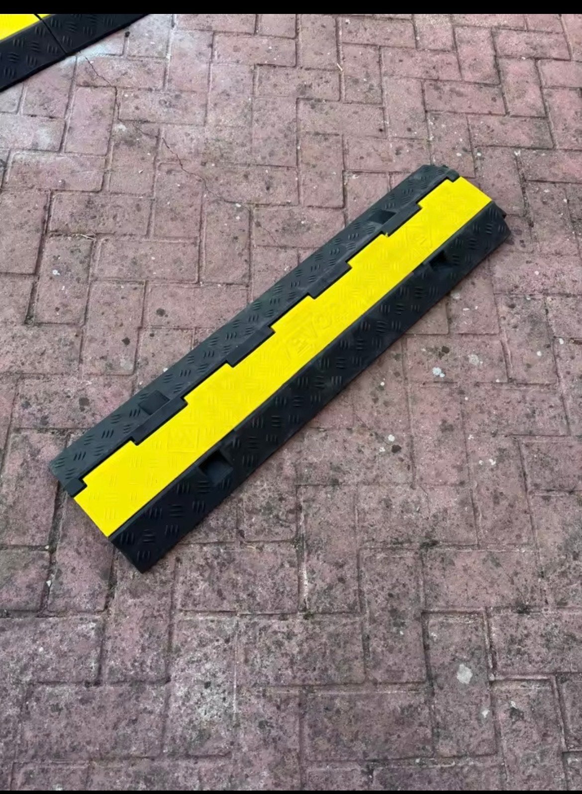 Kabelgoot 2 kanalen - Kabelbeschermer - Kabelbrug, Ophalen, Nieuw
