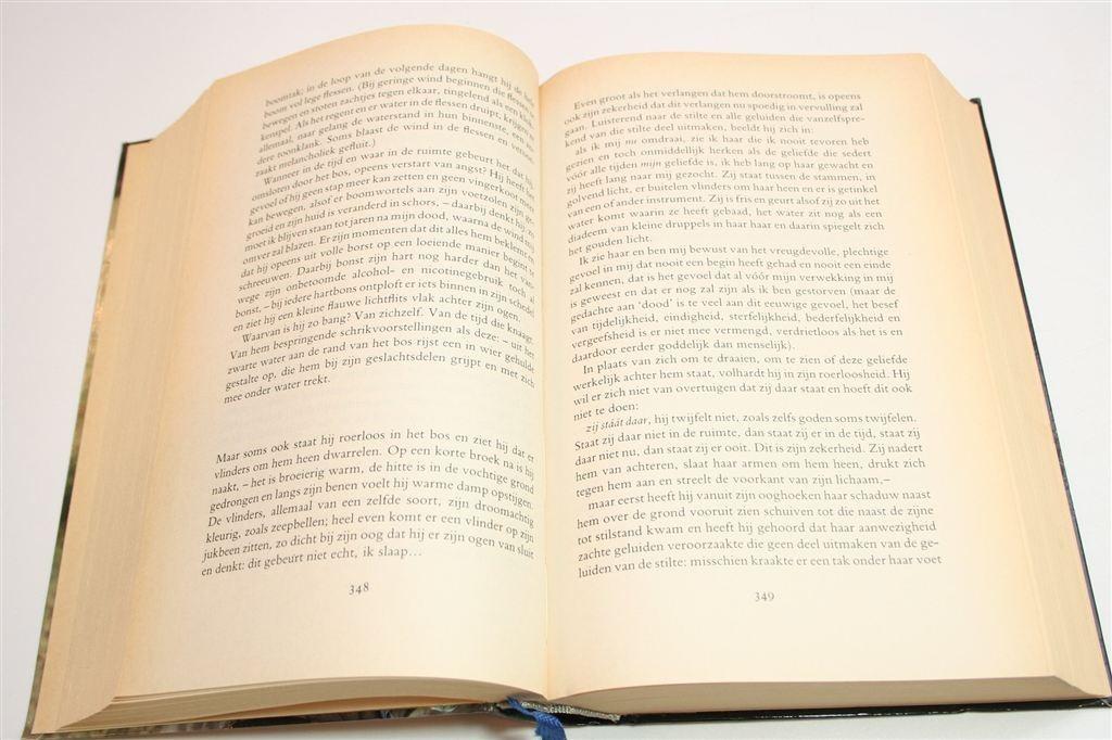 Jeroen Brouwers — Indië-Trilogie — 3 Romans in 1, Boeken, Ophalen of Verzenden, Gelezen