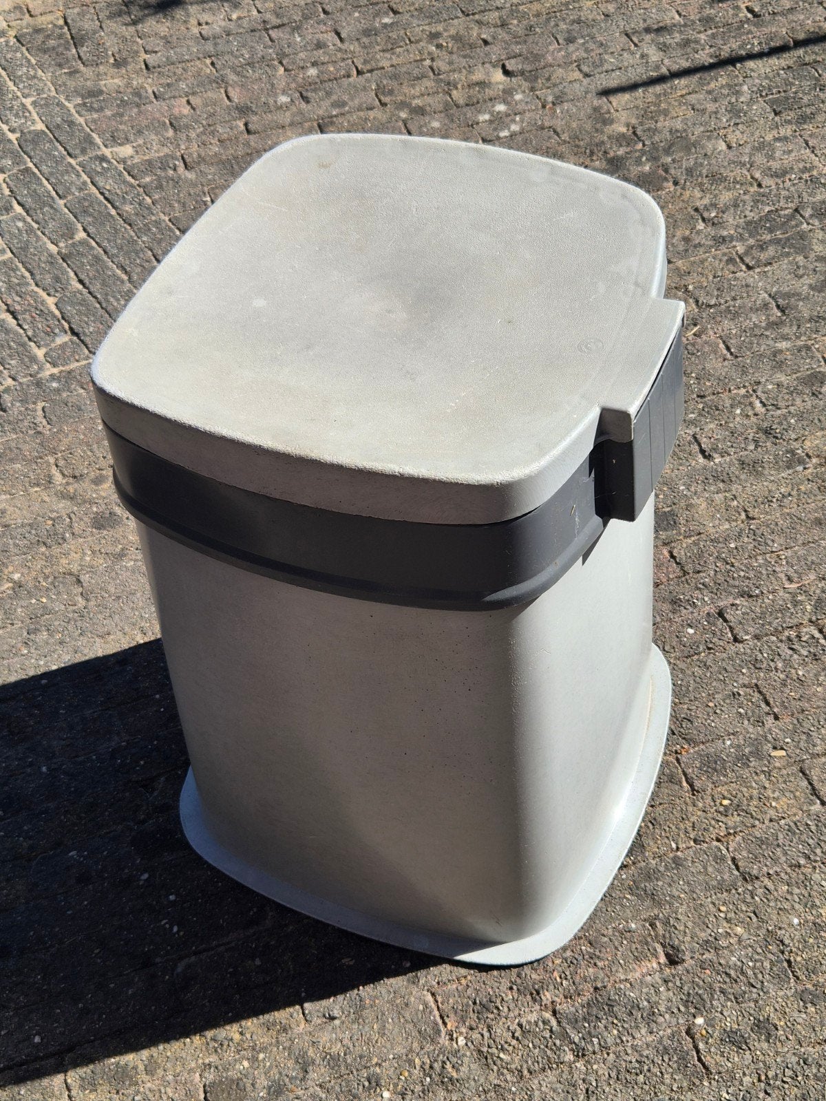 vuilnisbak voor normale vuilniszak, 40 liter of meer, Ophalen