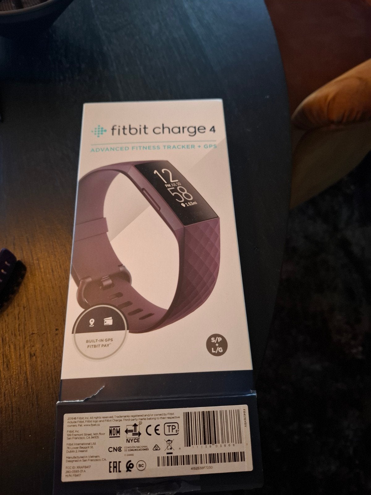 Fitbit Charge 4 Advanced Fitness Tracker + GPS (Paars), Gebruikt, Paars, Ophalen of Verzenden, Fitbit