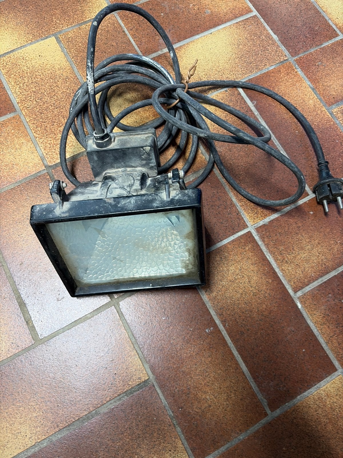 Bouwlamp halogeen 300W - Werkend, Doe-het-zelf en Verbouw, Bouwverlichting, Ophalen of Verzenden, Gebruikt, 200 tot 500 watt, Lamp met armatuur
