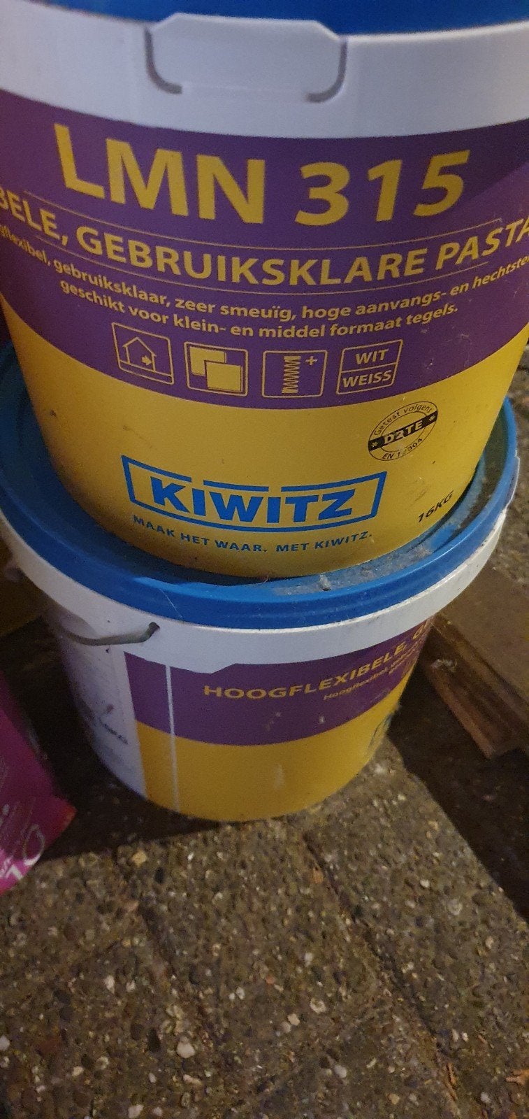 2 x emmer pasta tegellijm + 1 emmertje voorstrijk primer, Overige materialen, Wandtegels, Minder dan 20 cm, 10 m² of meer