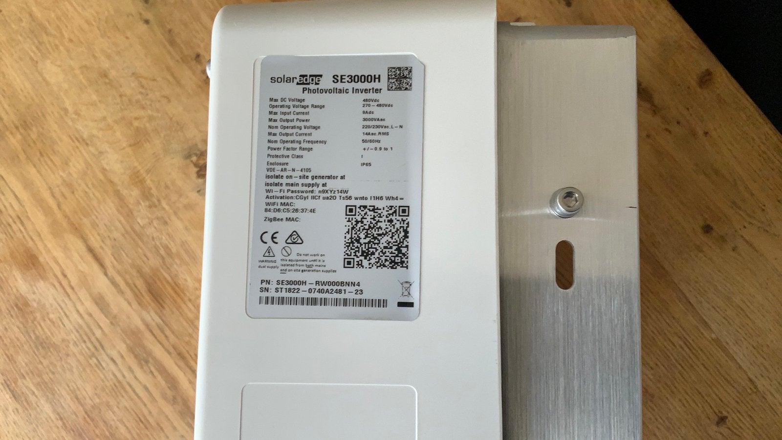 SE3000H omvormer, Ophalen of Verzenden, Zo goed als nieuw, Overige typen, 200 wattpiek of meer