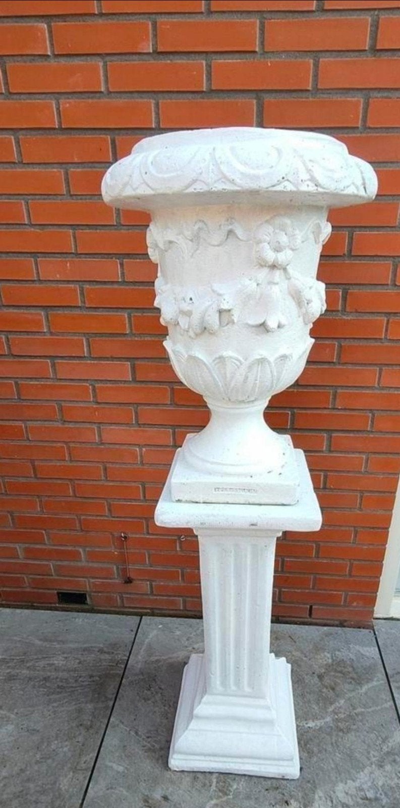 Betonnen Bloempot-vaas incl.sokkel, Ophalen, Beton, 70 cm of meer, Tuin