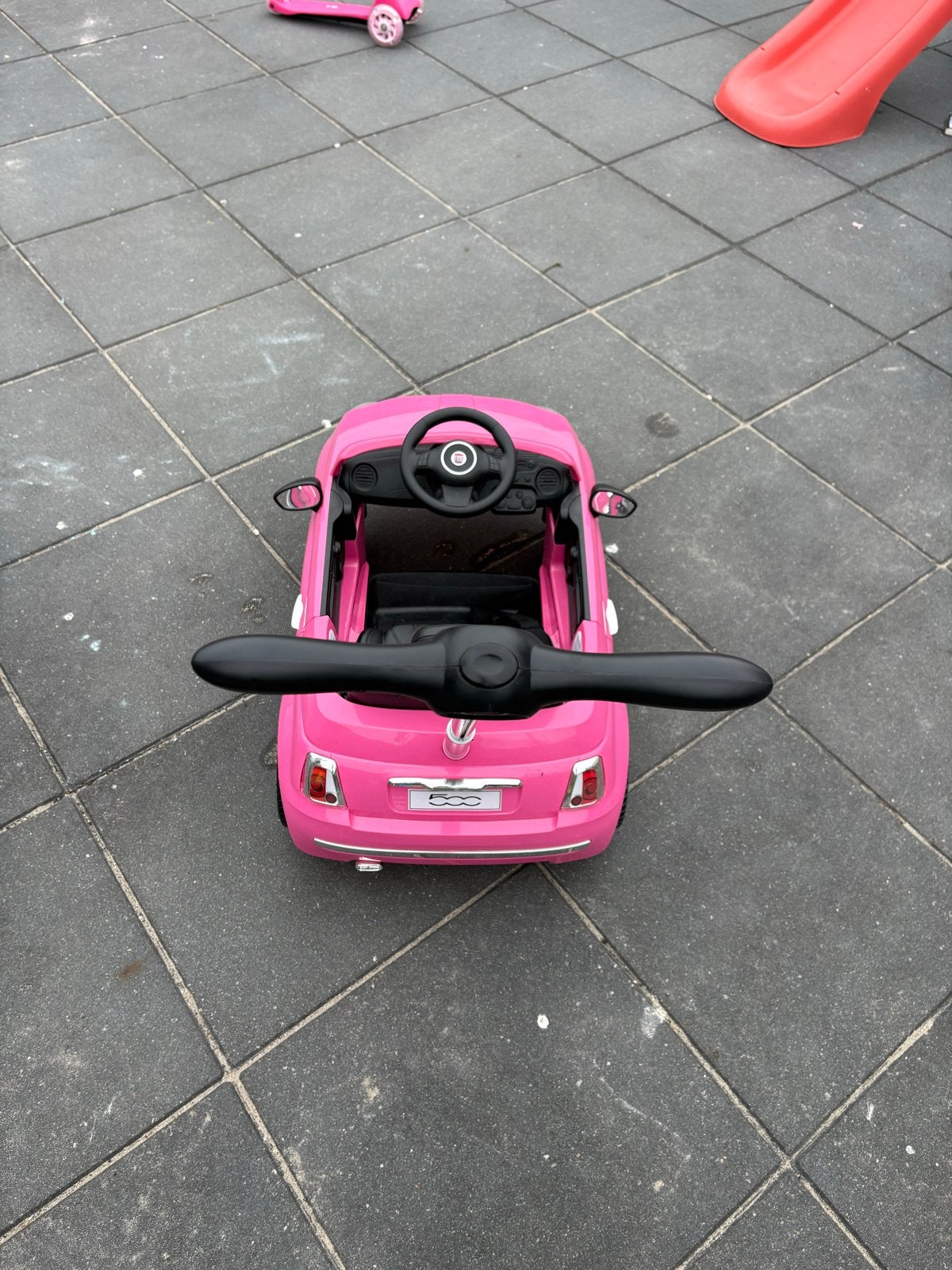 Roze Fiat 500 loopauto voor kinderen, Ophalen, Gebruikt