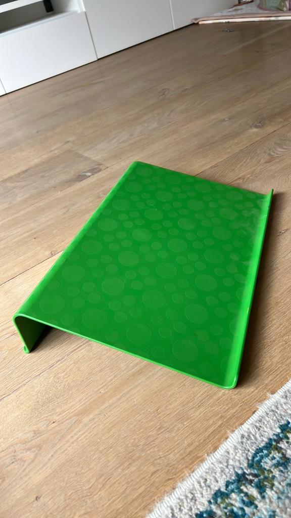 Gratis laptop / boek standaard, Computers en Software, Ophalen, Zo goed als nieuw