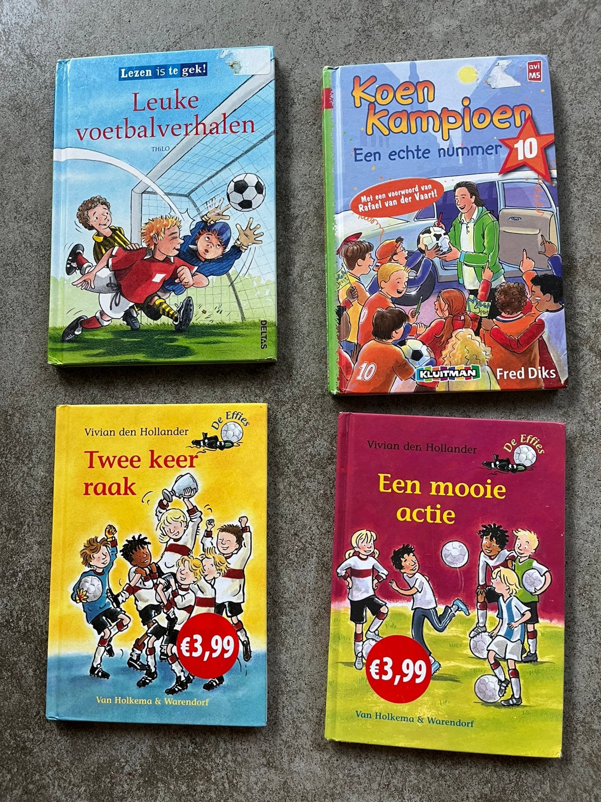 Voetbal boekjes (4 stuks), Ophalen of Verzenden, Gelezen
