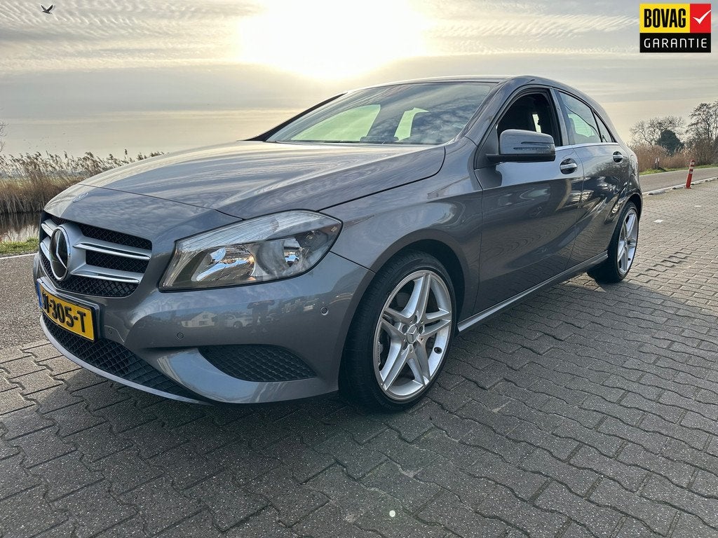 Mercedes-Benz A-klasse 180 Navi PDC, Cruisecontrol, Bluetoot, Auto's, Start-stop-systeem, Gebruikt, 4 cilinders, Met garantie (alle)