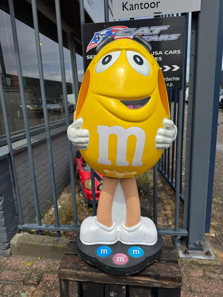 Grote M&M's display figuur - Geel USA, Verzamelen, Merken en Reclamevoorwerpen, Ophalen, Reclamebord, Gebruikt, .
