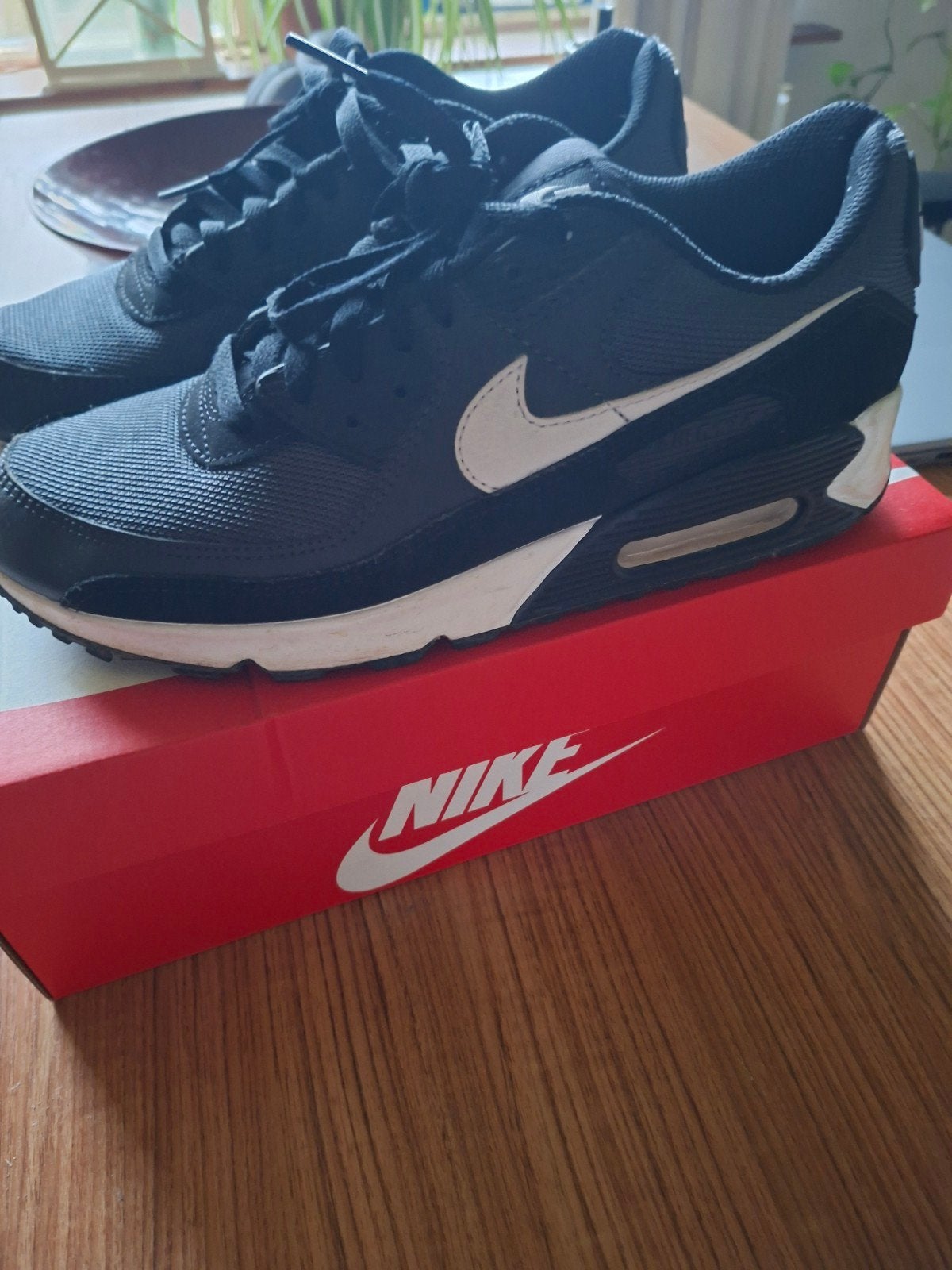 orginele nike air 44 valt als 43..opruimprijs, Verzenden, Zo goed als nieuw, Hardloopschoenen, Nike