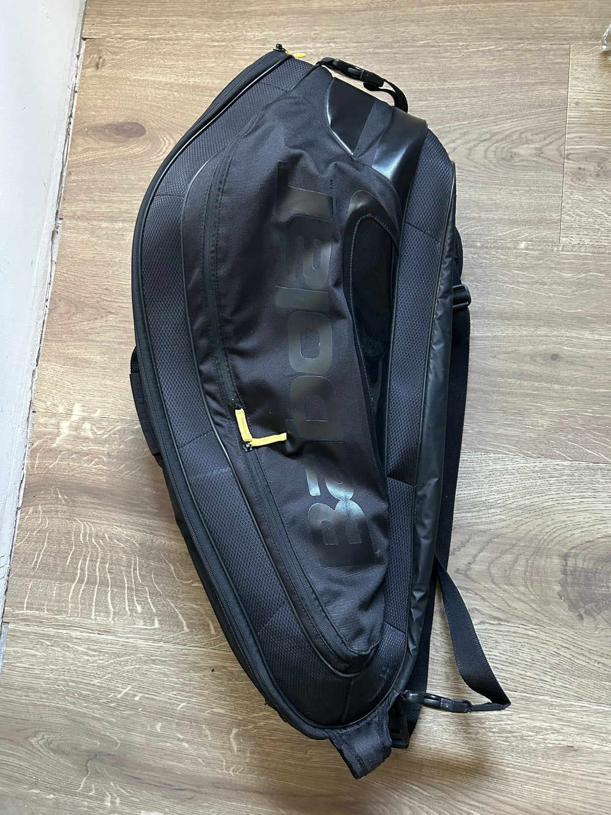 Babolat Tennistas - Zwart, Ruim en Comfortabel, Sport en Fitness, Ophalen, Gebruikt, Tas, Babolat