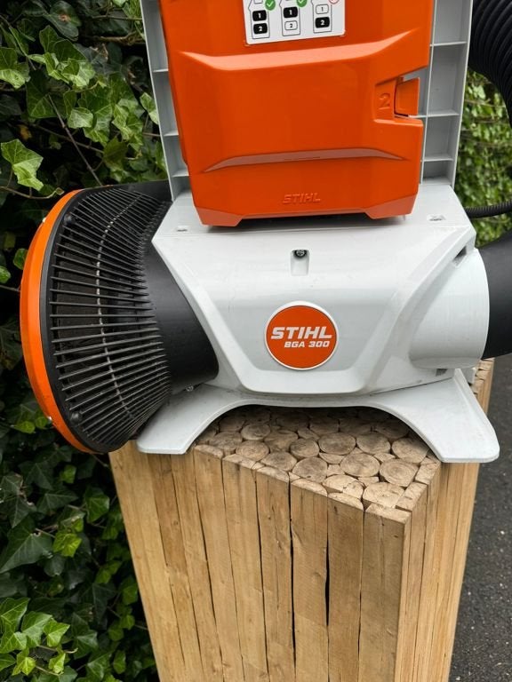 Stihl BGA 300.0 ruggedragen bladblazer - demo 2024, Tuin en Terras, Bladblazers, Gebruikt, Stihl