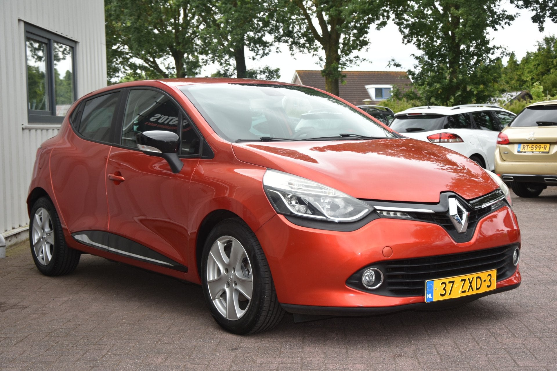 Renault Clio 0.9 TCe ECO Collection. PDC, LMV, Led verlichti, Voorwielaandrijving, 540 kg, 23 km/l, Origineel Nederlands