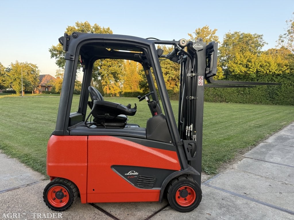 Linde 2 tonner elektrisch BJ2017 triplo 4.6M freelift Sidesh, Info@vanbeurdenheftrucks.nl, Linde, Heftruck, Ophalen of Verzenden
