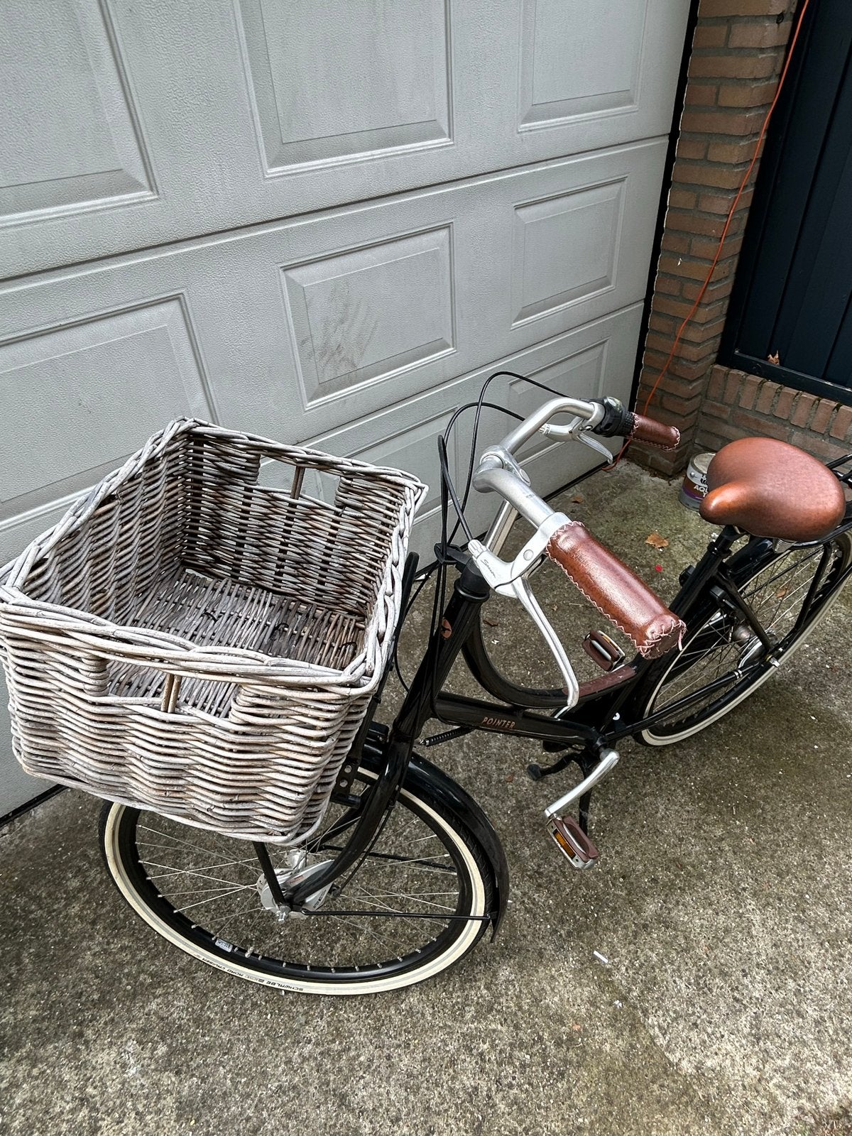 Pointer Damesfiets met mand - Zo goed als nieuw, Ophalen, Terugtraprem, (Extra) lage instap, Zo goed als nieuw