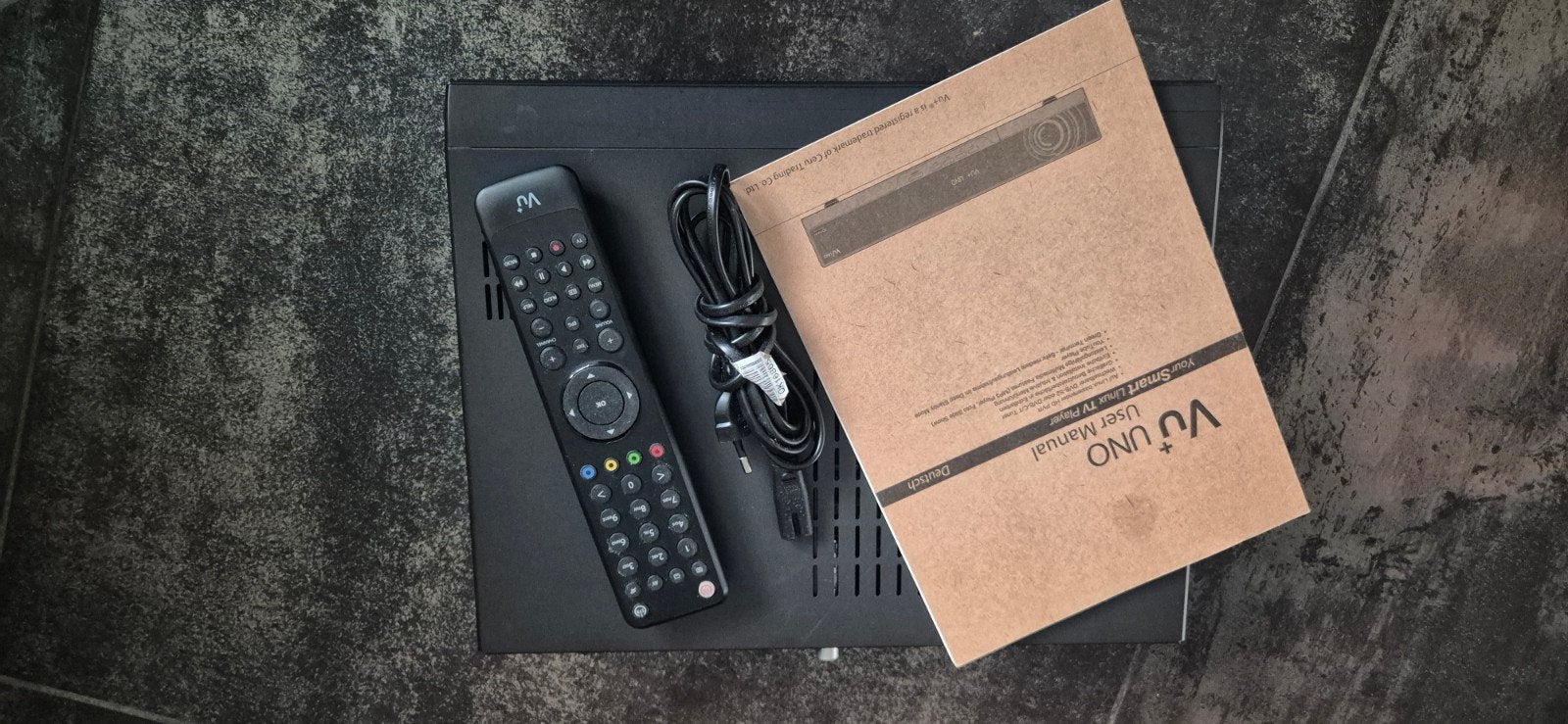 VU+ Uno Satellietontvanger met analoge cable tuner., Ophalen of Verzenden, Gebruikt, Decoder