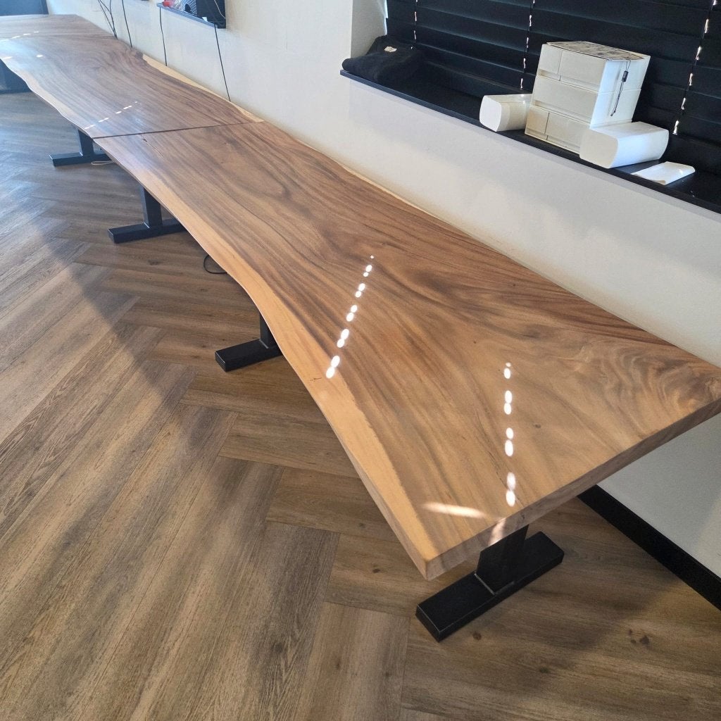 Massief notenhouten bureautafels met zwarte RVS poten - 2 st, Ophalen, Demontabel, Hout, 300 cm