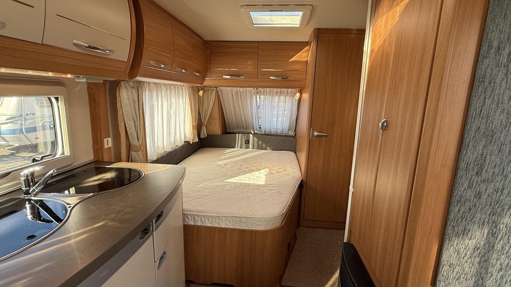 Hobby De Luxe 460 UFE bouwjaar 2010 met zakluifel, Luifel, Rondzit, Hobby, Bedrijf