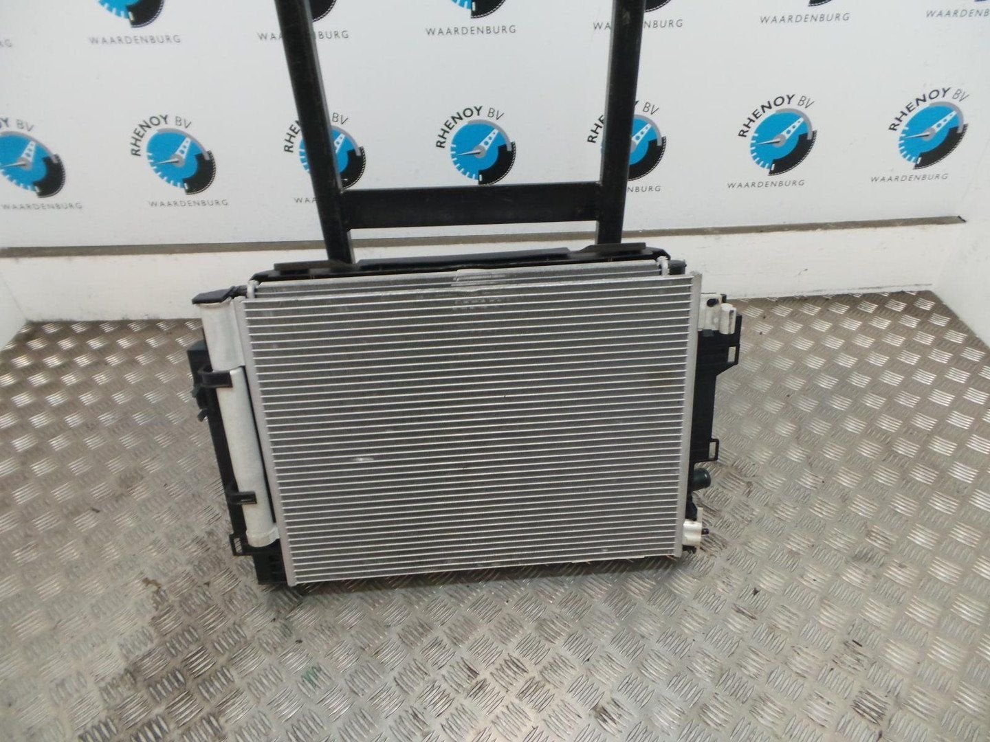 RENAULT TWINGO TWINGO III KOELERPAKKET 2016, Ophalen of Verzenden, Gebruikt, Stiba lid