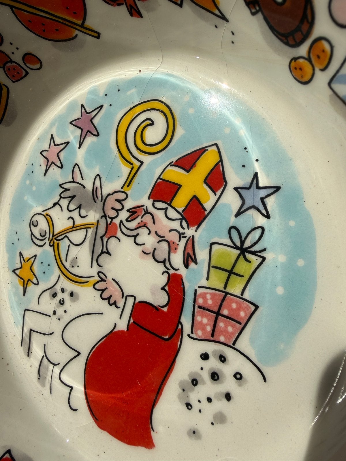 Blond Amsterdam Sint Sinterklaas schaal met beschadiging, Ophalen, Zo goed als nieuw, Aardewerk, Schaal of Schalen