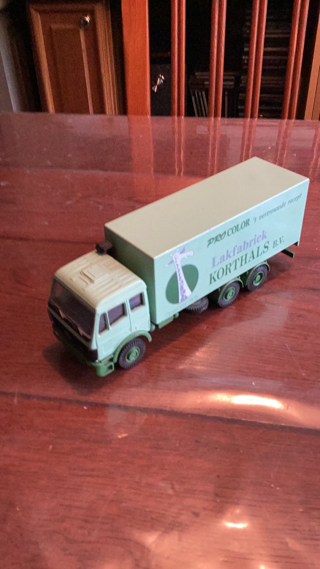 Lioncar Mercedes Benz bakwagen 3 asser in nieuwstaat, Ophalen of Verzenden, Nieuw, Bus of Vrachtwagen, Lion Toys