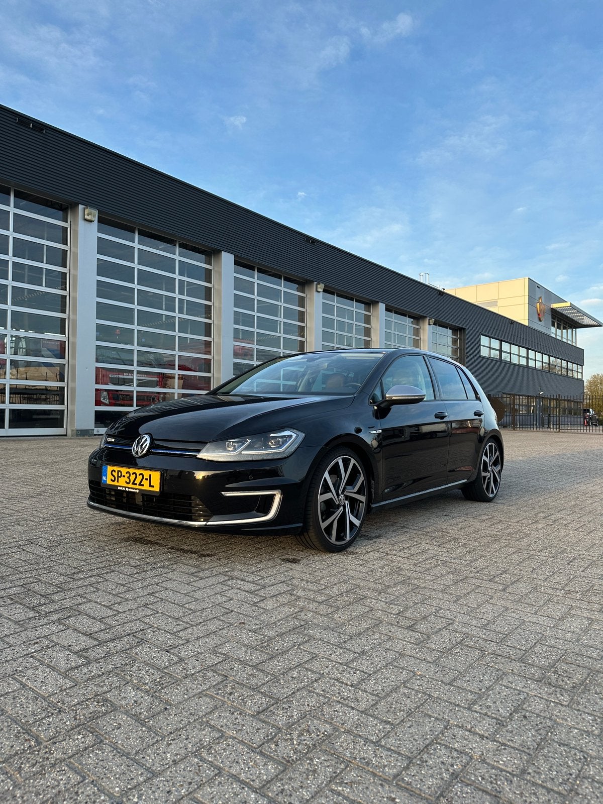 Volkswagen e-golf 2018 Zwart | SOH 90%, 136 pk, Zwart, Zwart, Elektrisch