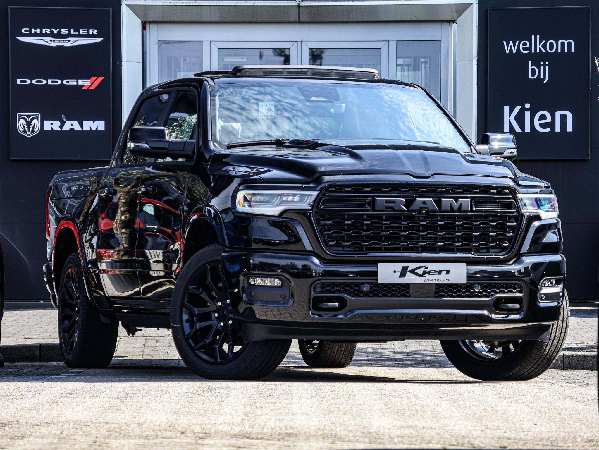 Dodge Ram 1500 540 PK HO Crew Cab Limited Night | Luchtverin