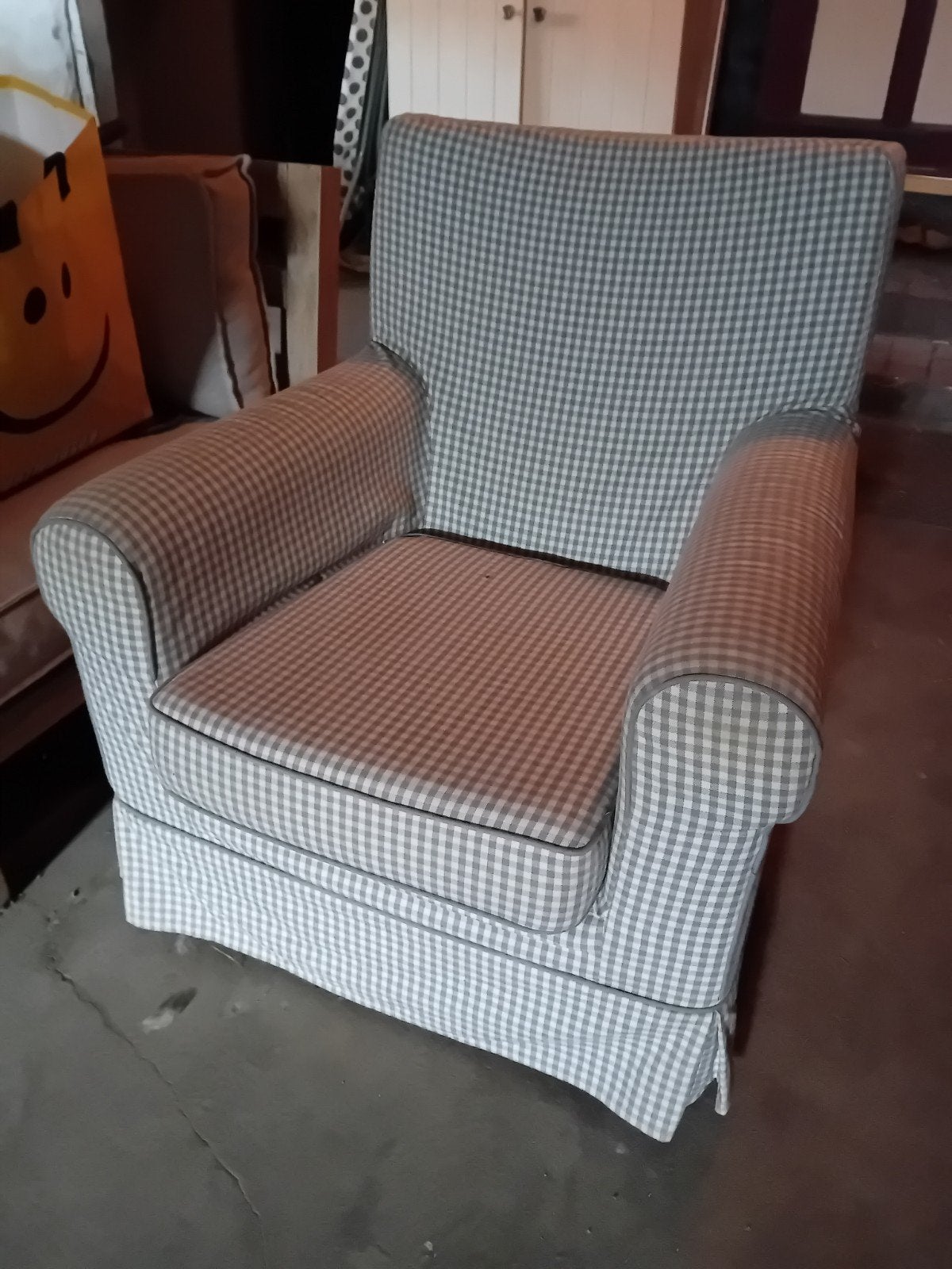 Comfortabele fauteuil van Ikea met ruitpatroon, Huis en Inrichting, Fauteuils, Ophalen, 75 tot 100 cm, Zo goed als nieuw, Klassiek, Tijdloos