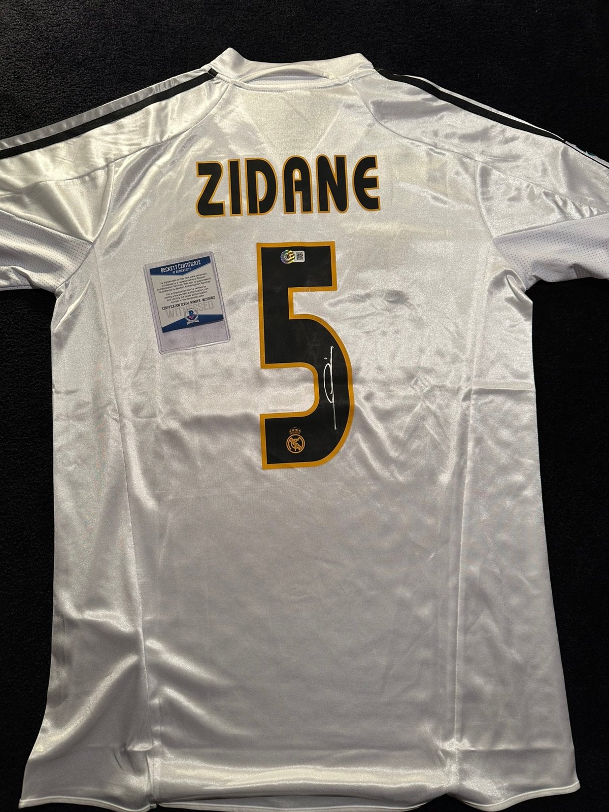 Zidane shirt gesigneerd Real Madrid Beckett COA, Ophalen of Verzenden, Zo goed als nieuw, Buitenlandse clubs, Shirt
