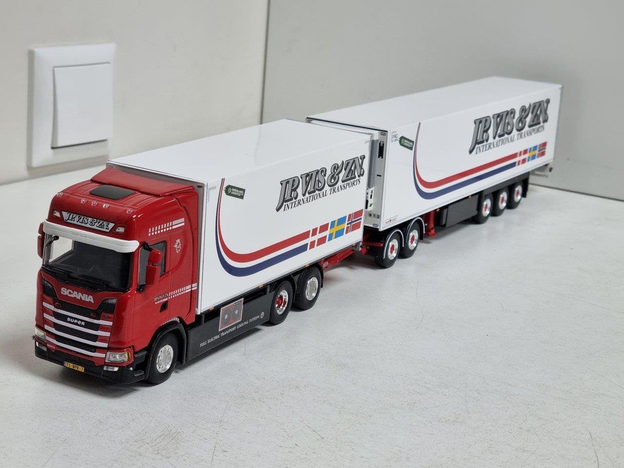 Gezocht: WSI 1:50 modellen Hartman / JP Vis, Hobby en Vrije tijd, Modelauto's | 1:50, Ophalen of Verzenden, Zo goed als nieuw