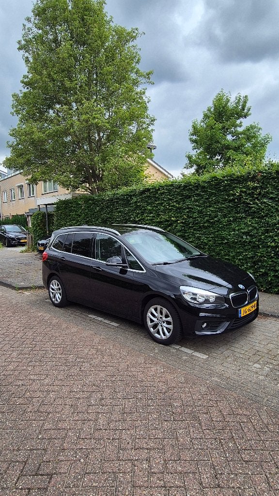 BMW 2 Serie Gran Tourer 220i 2.0 141 KW 2016 Zwart, Auto's, 1998 cc, Stof, Euro 6, 2-Serie Gran Tourer
