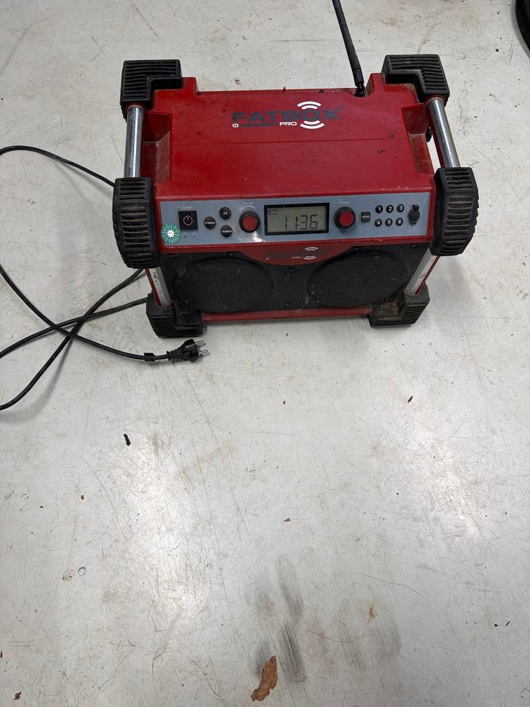 Bouwradio Fatbox Pro - Werkt alleen bekabeld, Audio, Tv en Foto, Radio's, Ophalen of Verzenden, Niet werkend, Bouwradio