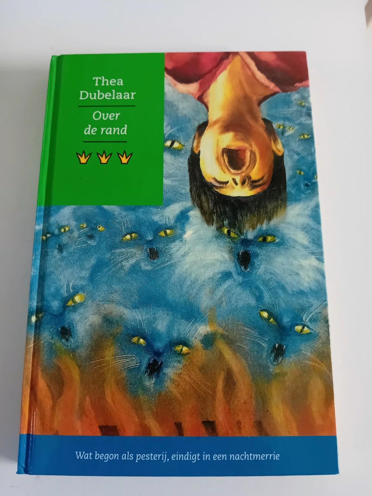 Over de rand - Thea Dubelaar, Ophalen of Verzenden, Zo goed als nieuw