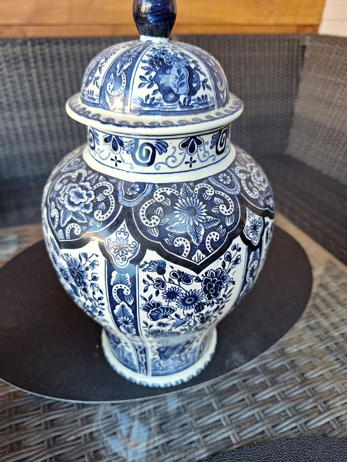 Delfts Blauwe vaas met deksel - Royal Sphinx, Antiek en Kunst, Antiek | Vazen, Ophalen of Verzenden