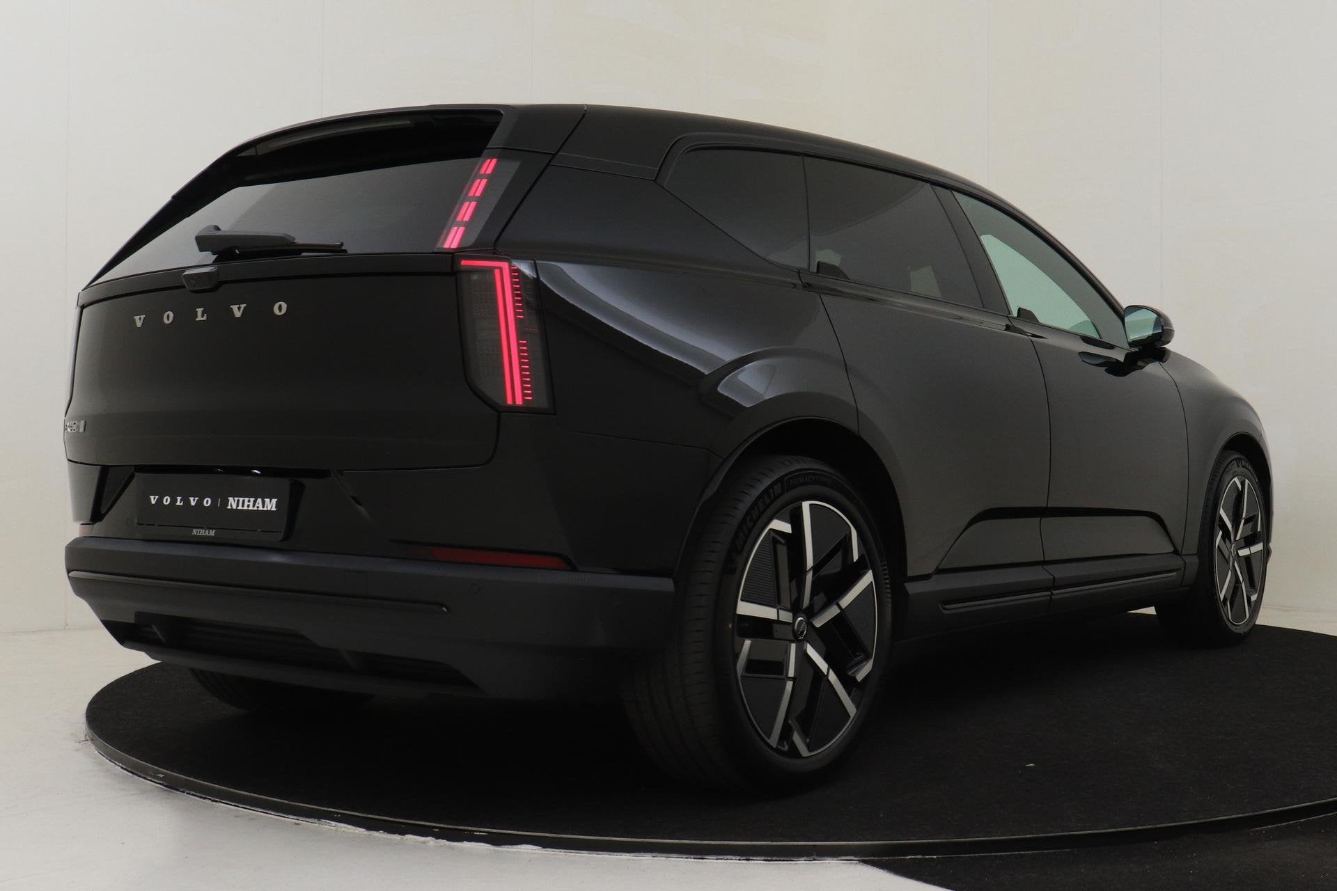 Volvo EX60 P10 AWD ULTRA 95 kWh *NIET TE KOOP!* -PANO.DAK|BO, Auto's, Automaat, 12 maanden, Zwart, 270 min