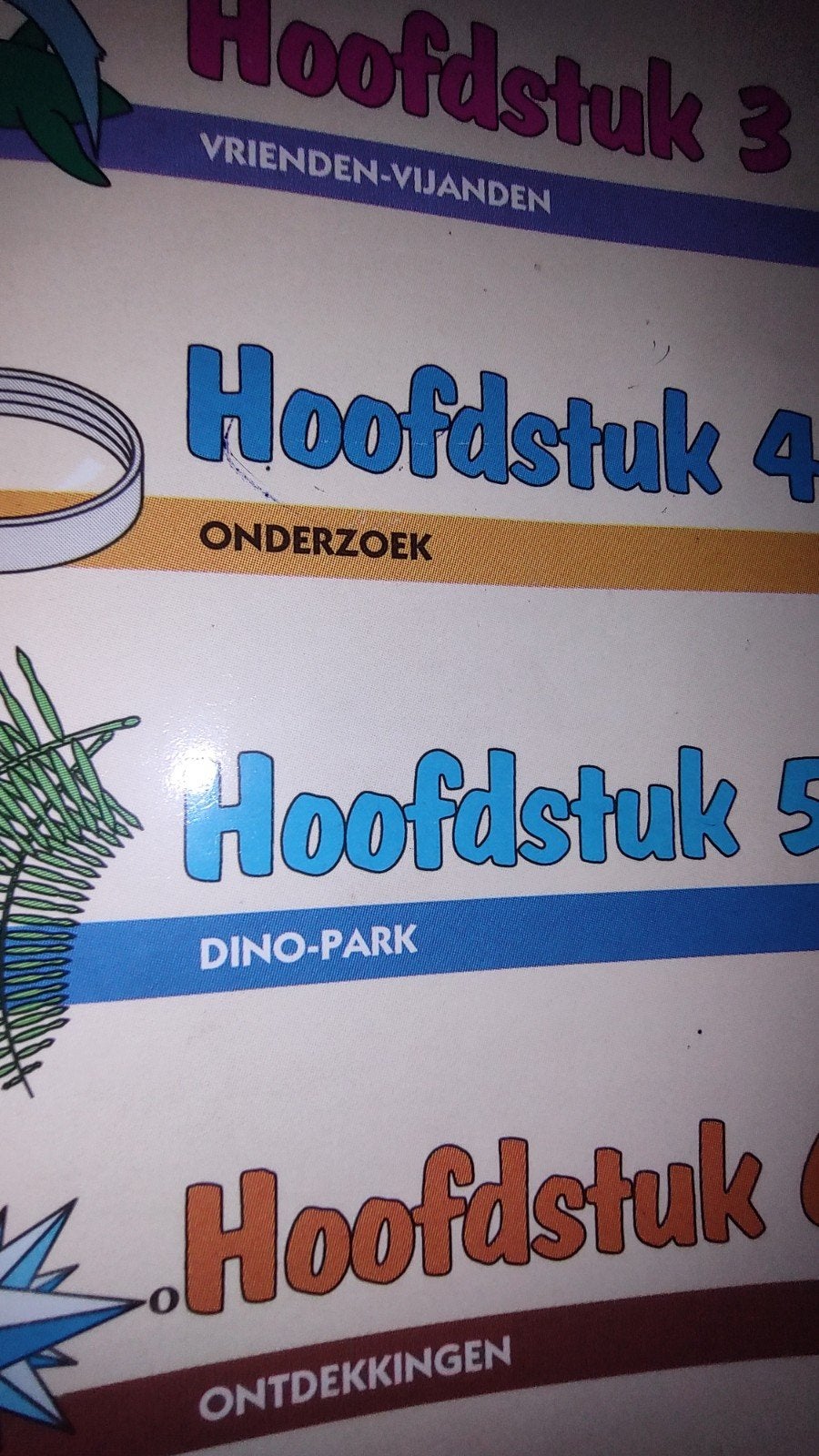 Dinosaurus op speurtocht door een wereld vol raadsels, Eén persoon
