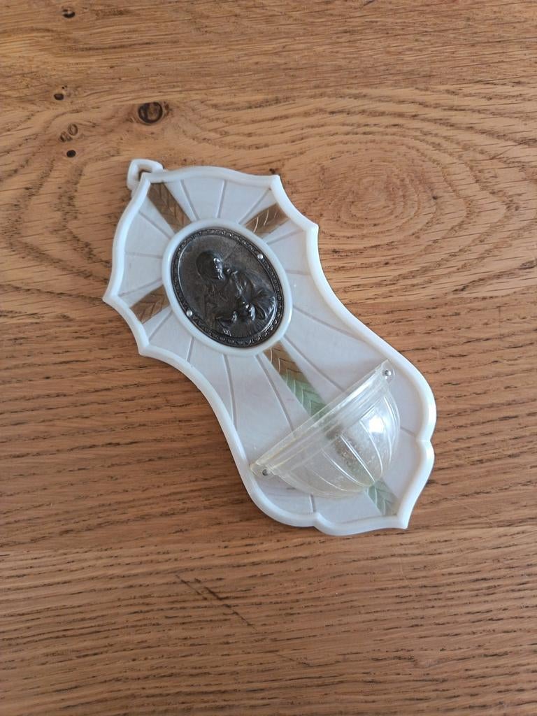 Vintage wijwaterbakje met religieuze afbeelding, Ophalen of Verzenden