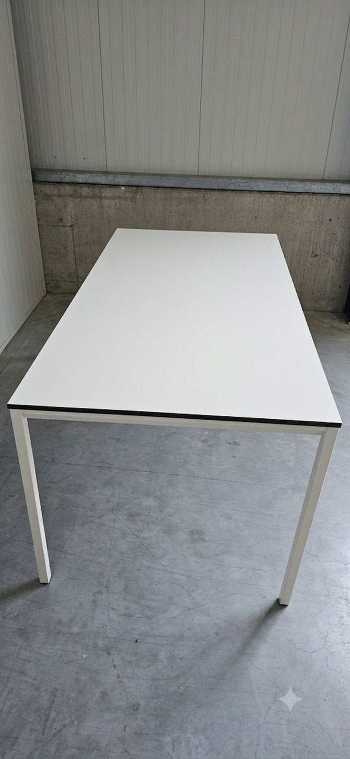 gratis tafel in Helmond, Ophalen, Rechthoekig, 75 cm of meer, 60 cm of meer
