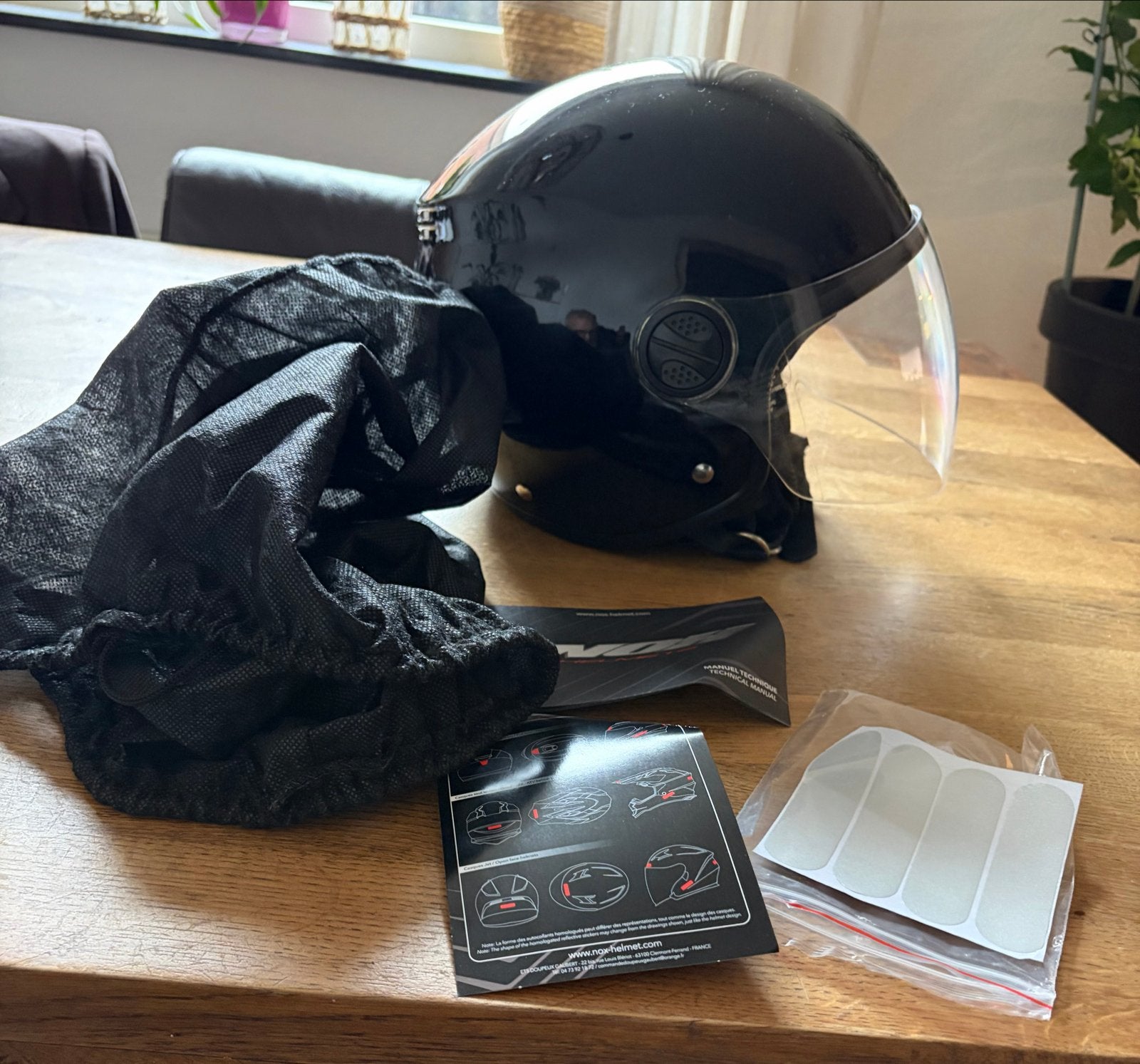 ZGAN NOH (scooter)Helm N608 - Maat M - Zwart, Fietsen en Brommers, Ophalen of Verzenden, Zo goed als nieuw, Medium