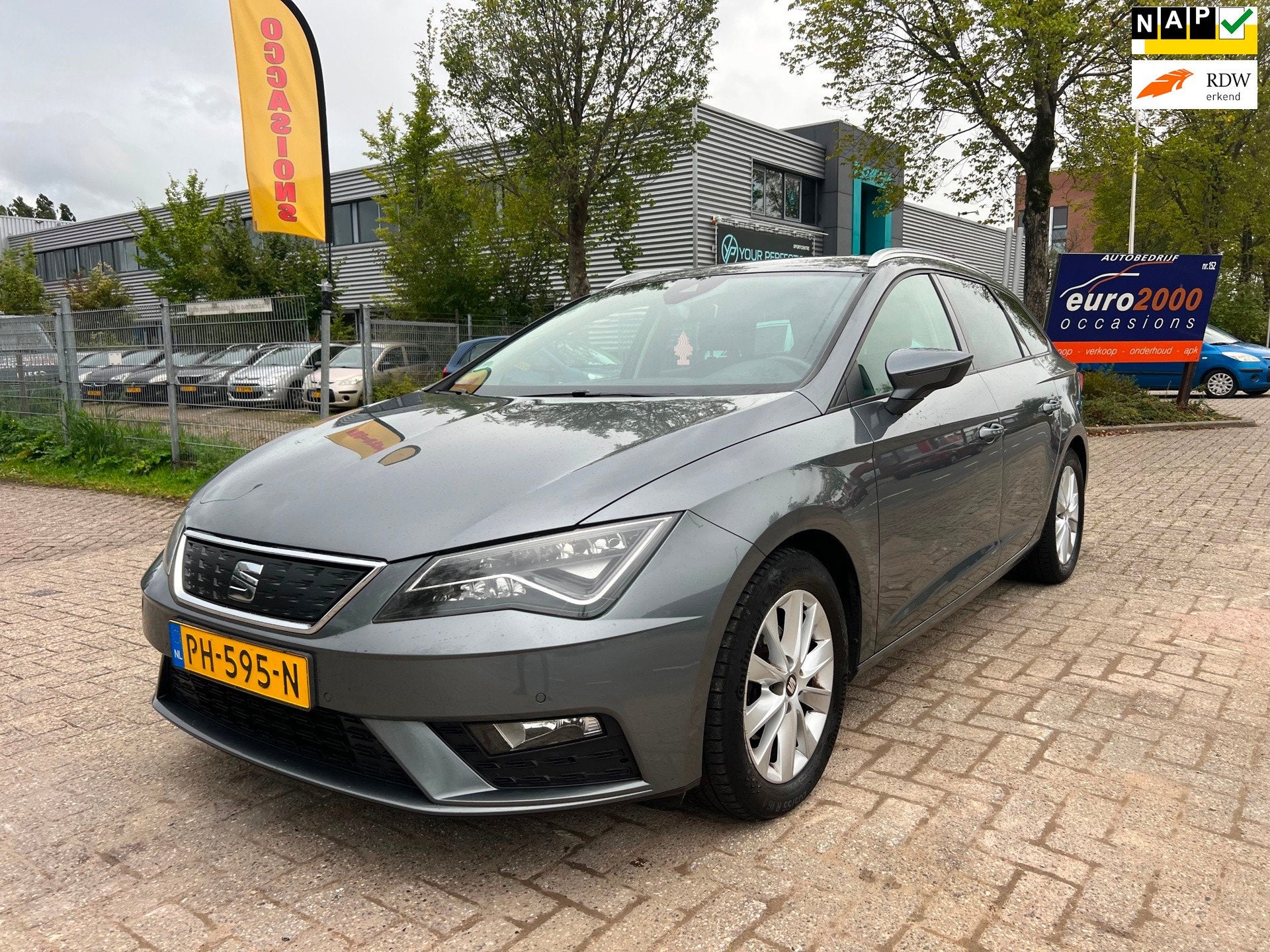 Seat Leon ST 1.0 EcoTSI Style Business Intense - Keyless, Voorwielaandrijving, Gebruikt, Leon, Origineel Nederlands