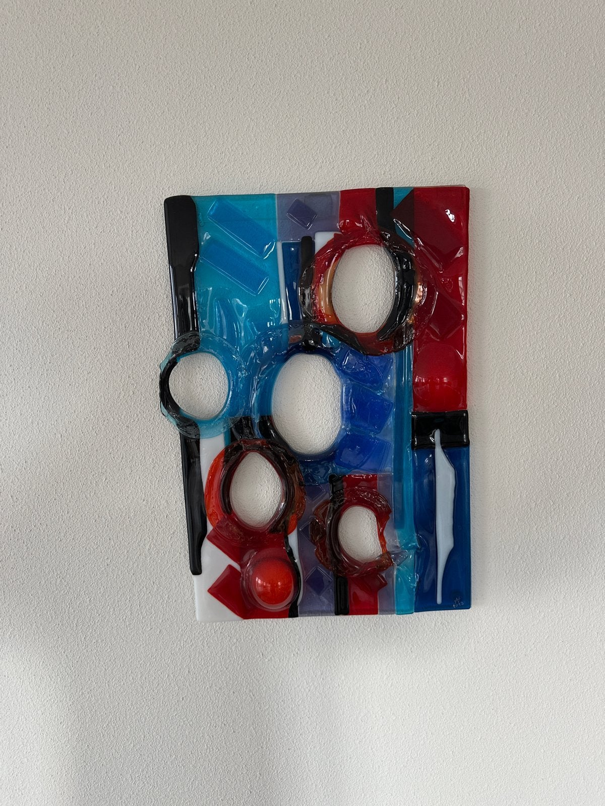 Abstracte glazen wanddecoratie - Rood, blauw, wit, Meerkleurig, Ophalen, Glas, Handgemaakt