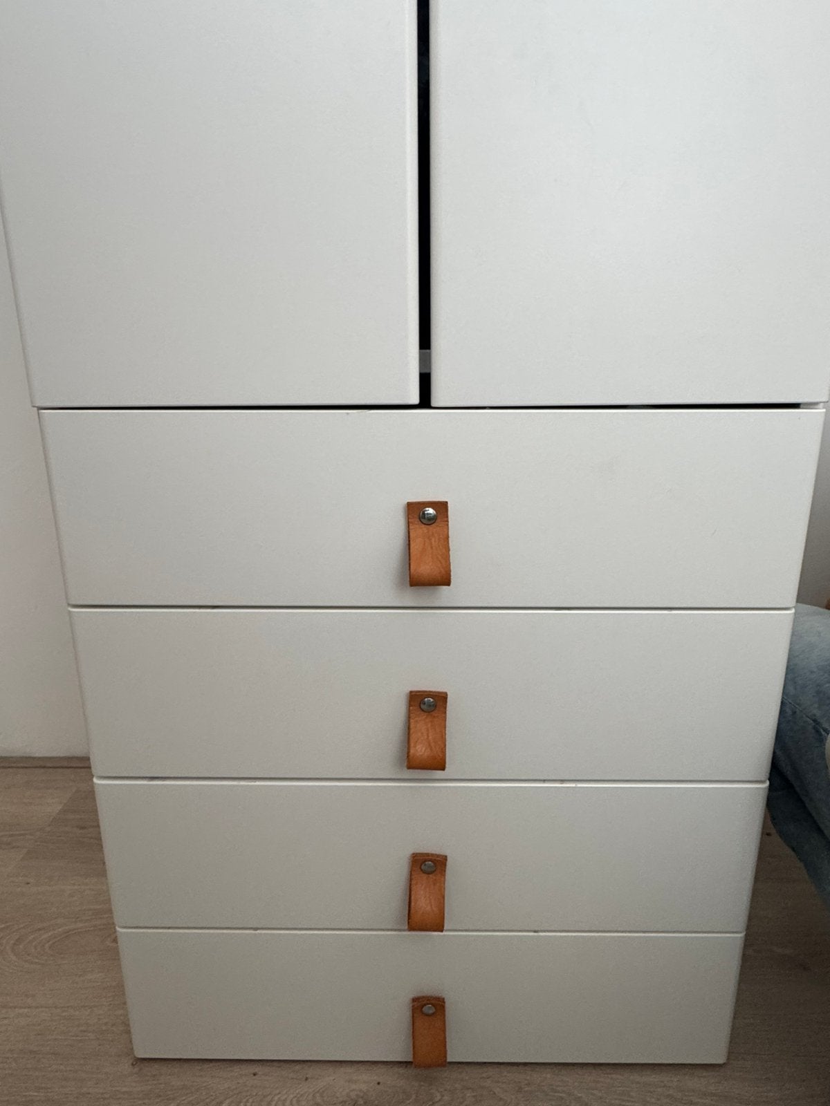 Foto 3 van Kledingkast kinderkamer Ikea Besta