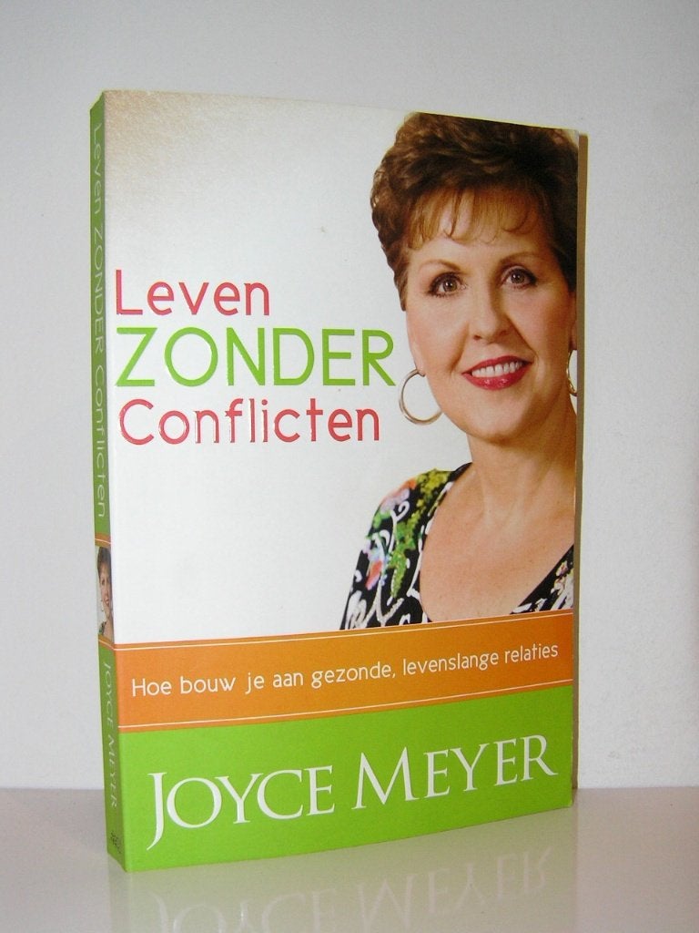 Joyce Meyer - Leven zonder conflicten, Boeken, Ophalen of Verzenden, Zo goed als nieuw, Christendom | Katholiek