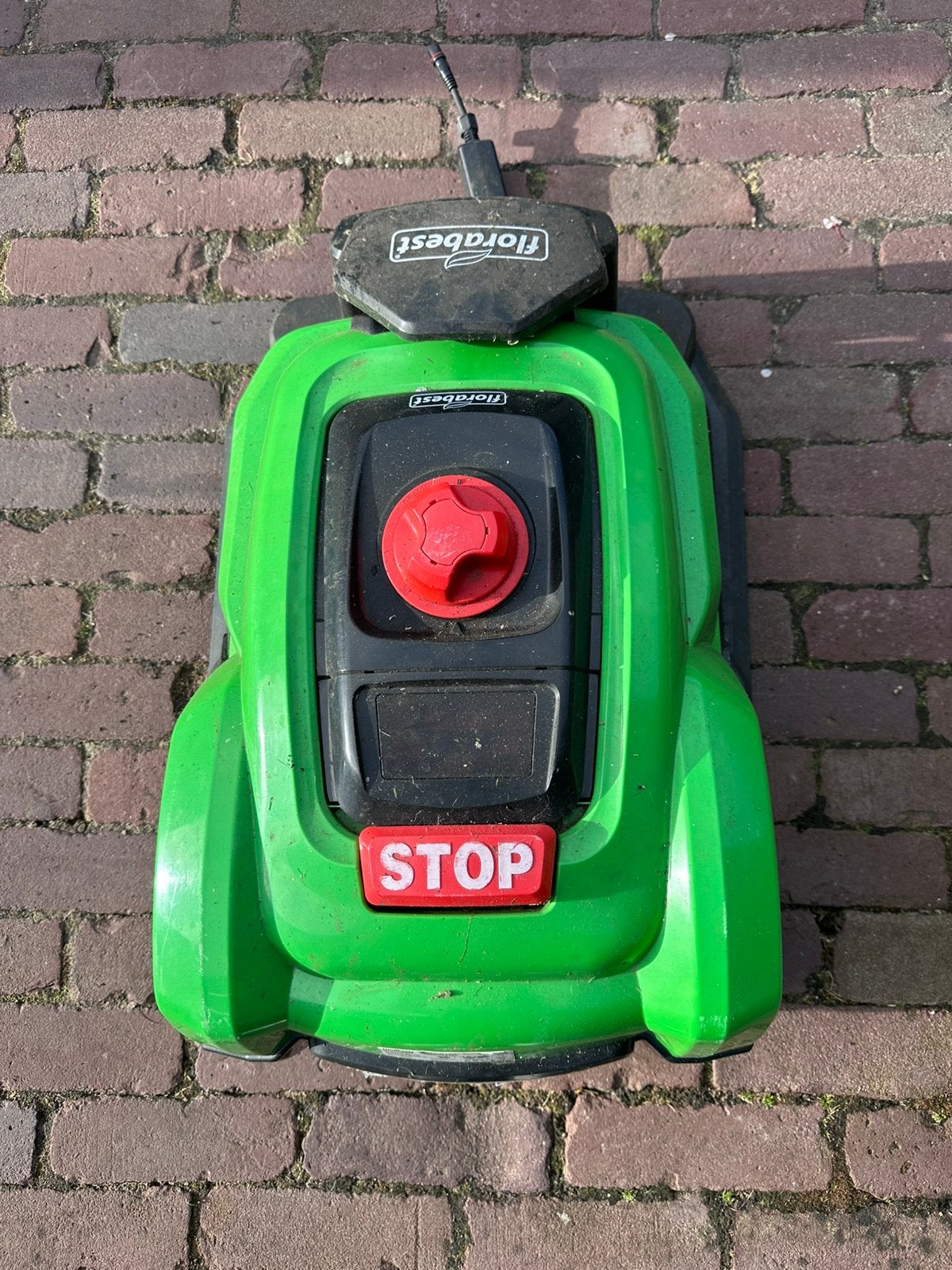 Robotmaaier, Ophalen, Gebruikt, 20 tot 25 cm, Met regensensor