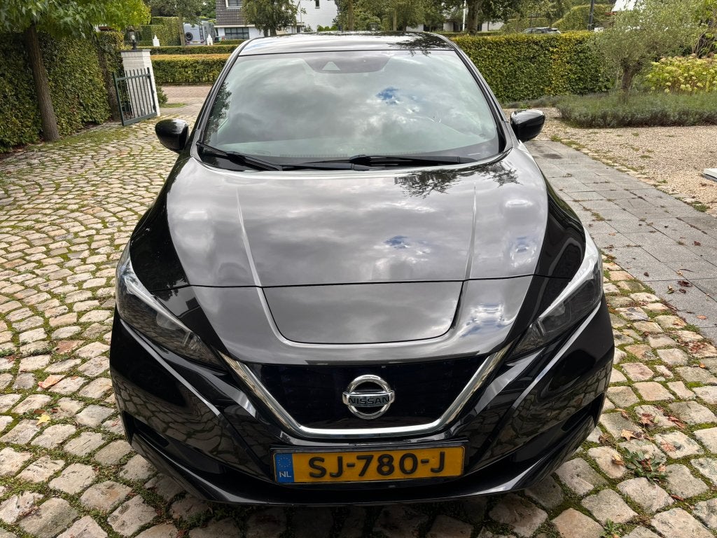 Foto 3 van Nissan Leaf Electric 40kWh 2018 Zwart metallic vol opties