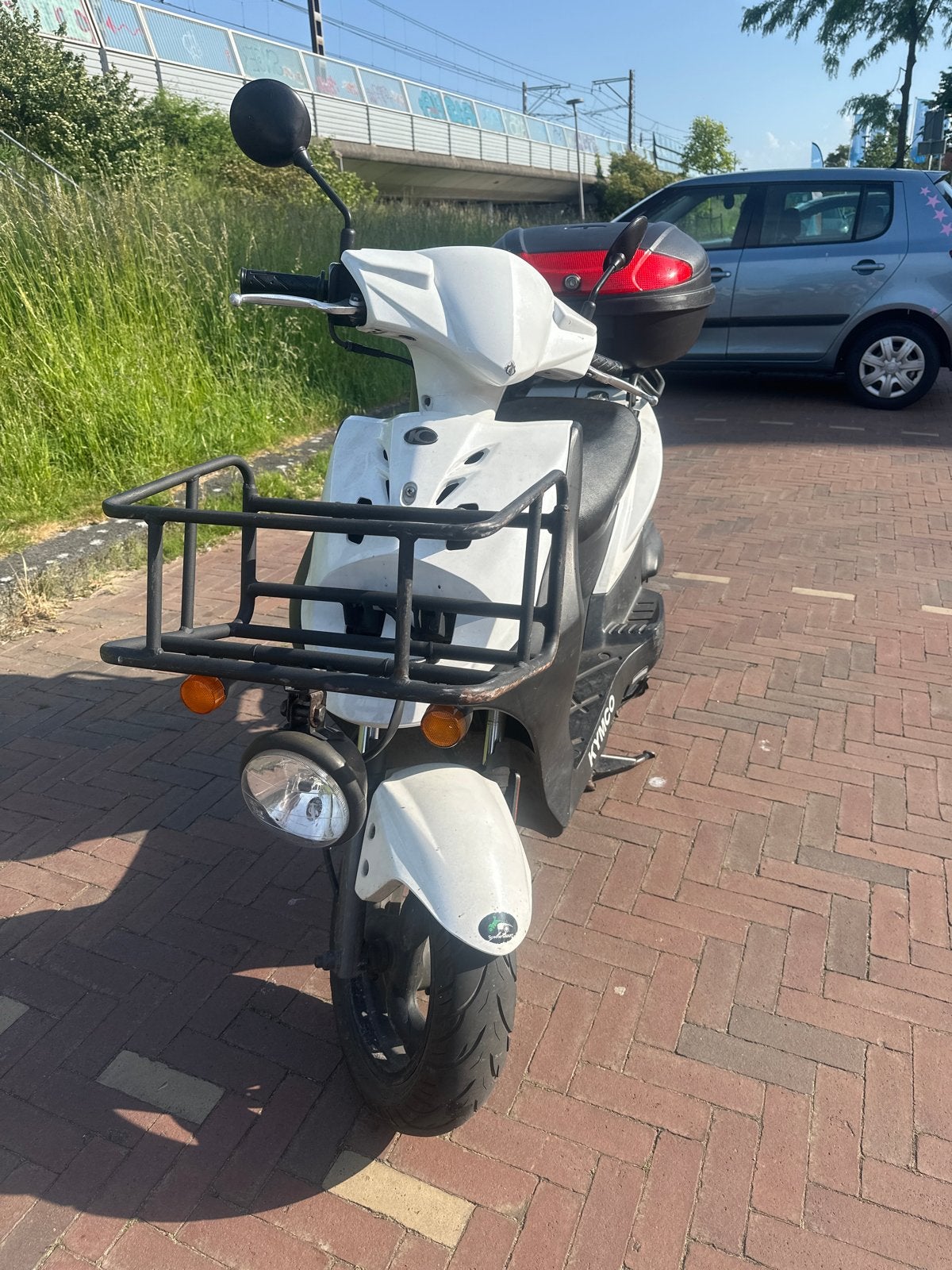 Kymco Agility 50cc Scooter - Wit met Topkoffer en Voordrager, Fietsen en Brommers, Scooters | Overige merken, Ophalen, Gebruikt