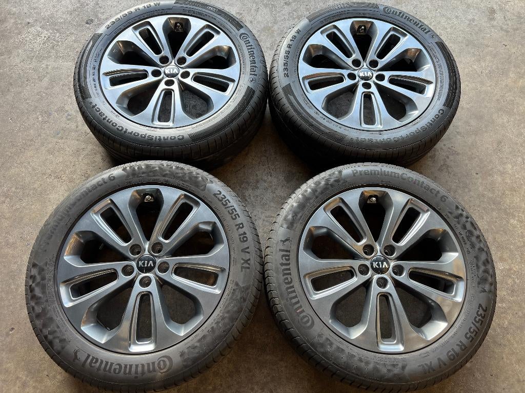 5x114,3 19 inch Kia Sorento, Sportage Velgen + Banden + TPMS, Gebruikt, Banden en Velgen, 235 mm, Personenwagen