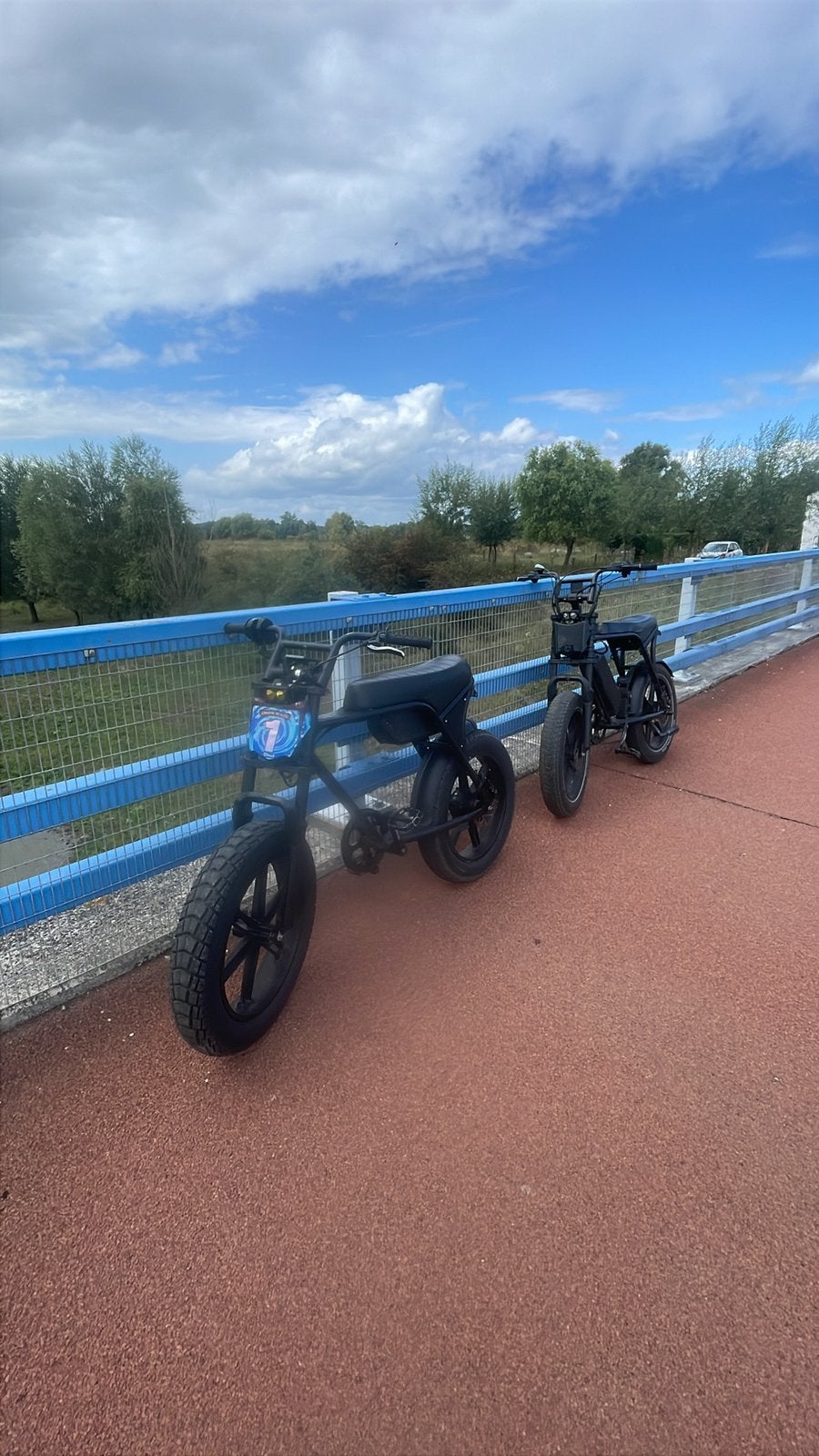 ouxi v8 dubble accu frame tekoop/teruil, Ophalen, Zo goed als nieuw