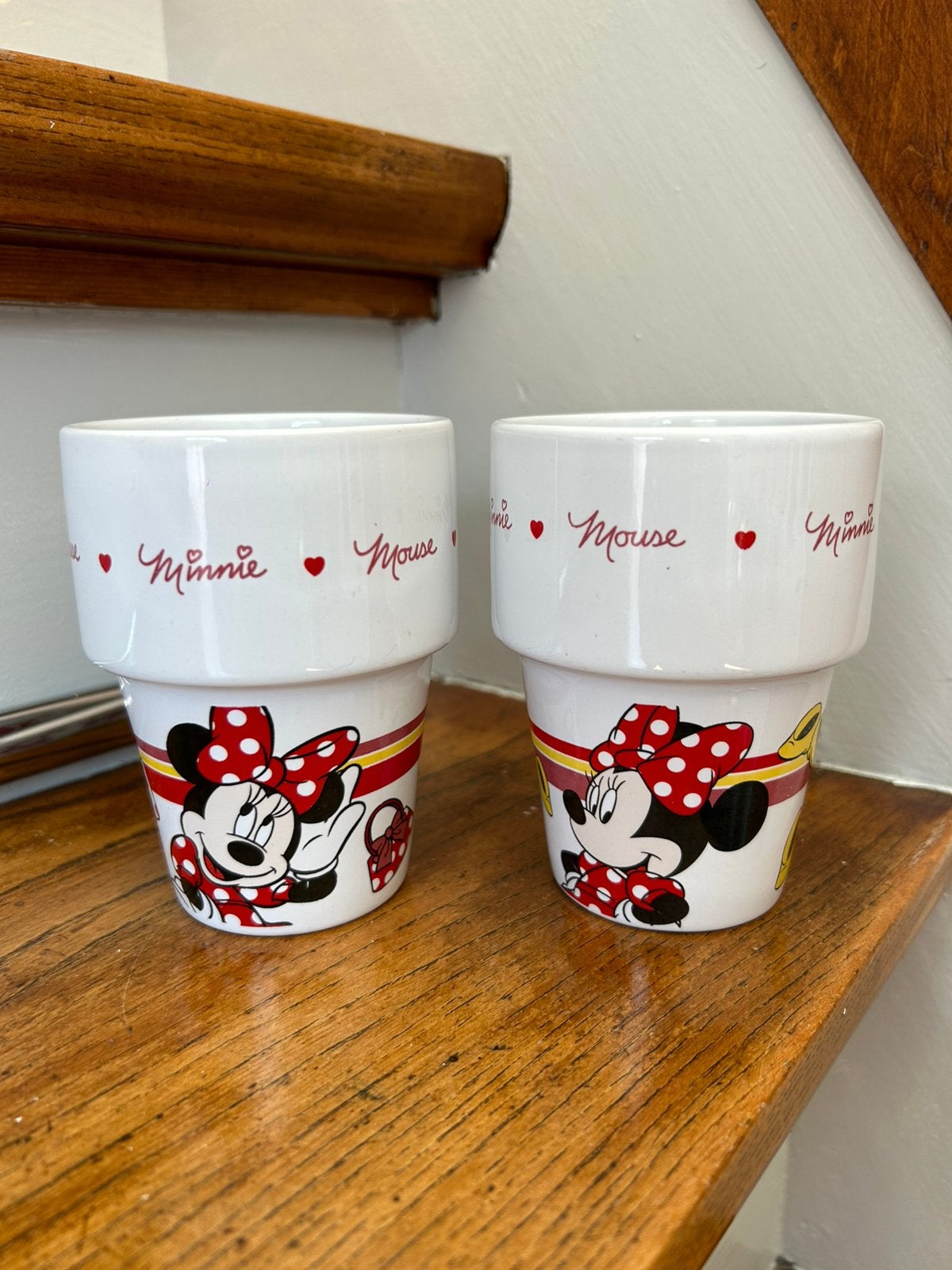 Set van 2 mokken Minnie Mouse, Ophalen of Verzenden, Zo goed als nieuw, Overige stijlen, Kop(pen) en/of Schotel(s)